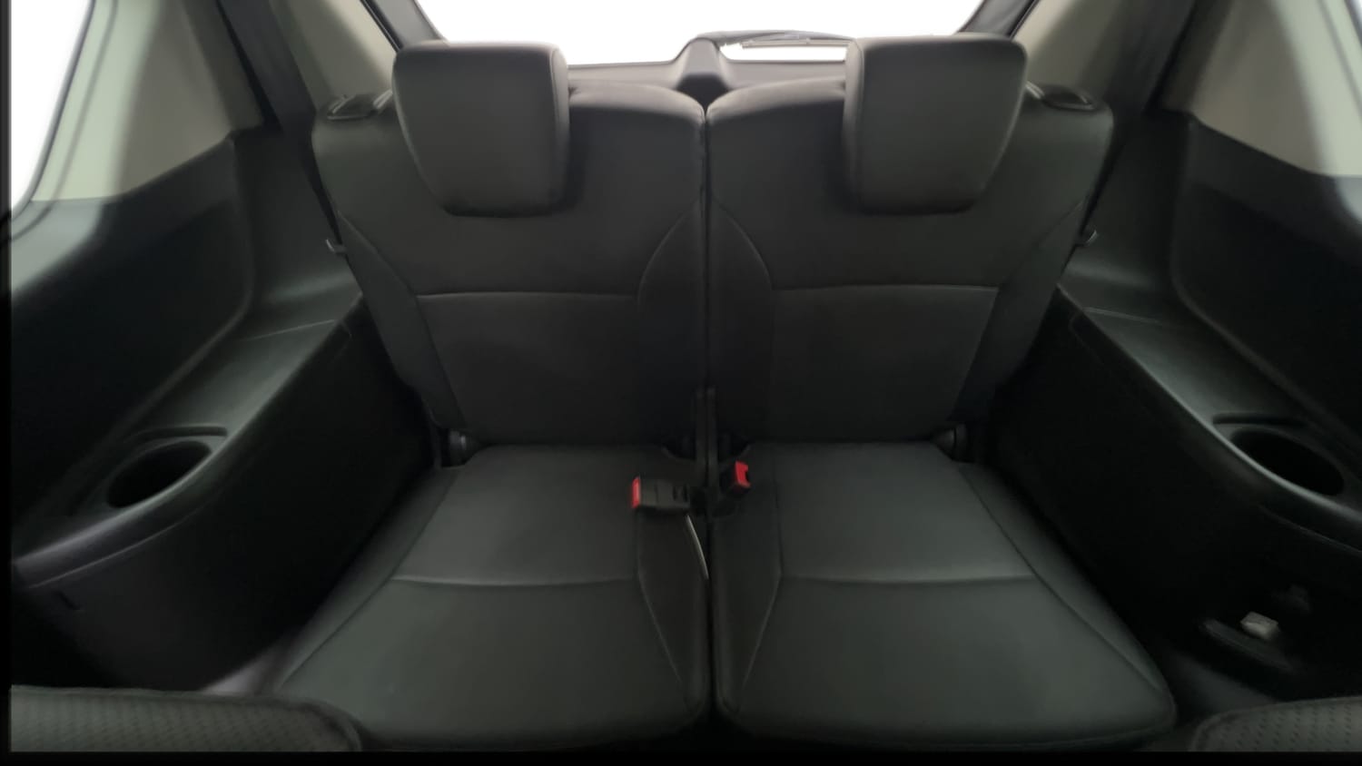 Used 2024 Maruti Suzuki XL6 Alpha AT Petrol Petrol Automatic interior THIRD ROW SEAT