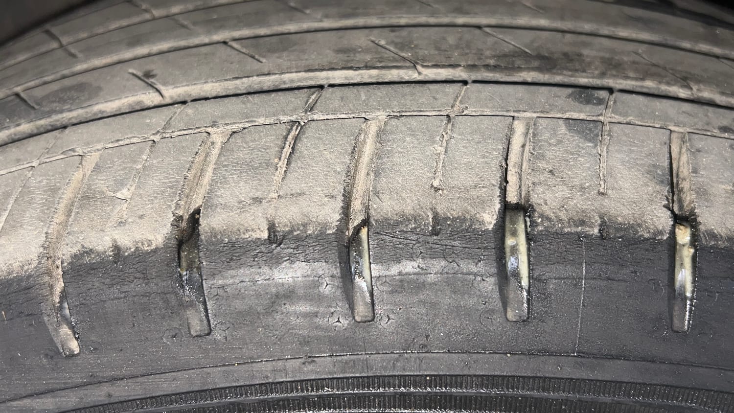 Used 2021 MG Motors Hector Sharp 1.5 Petrol Turbo DCT Petrol Automatic tyres LEFT FRONT TYRE TREAD VIEW