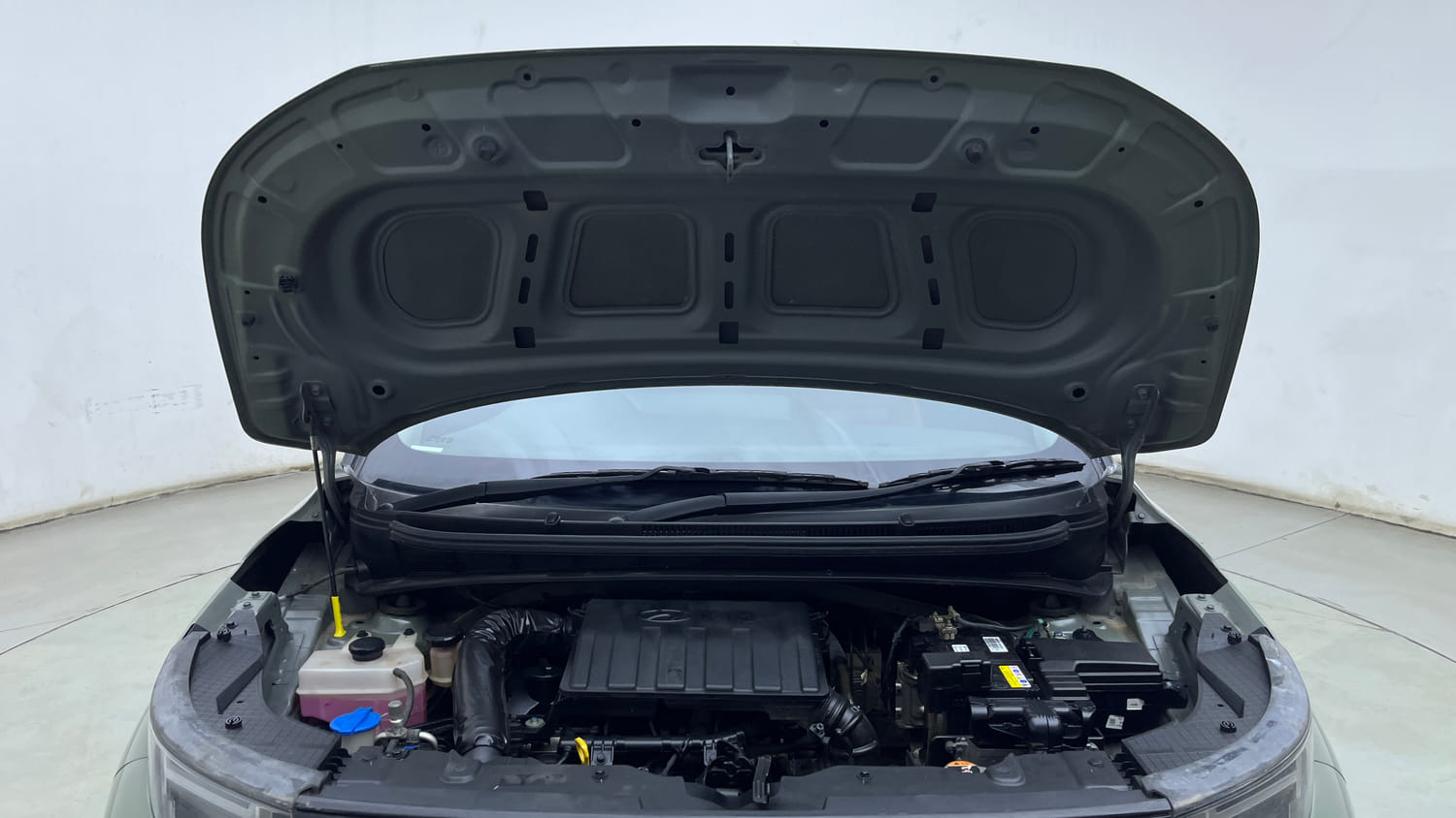 Used 2023 Hyundai Exter SX (O) Connect 1.2 AMT Dual Tone Petrol Automatic engine ENGINE & BONNET OPEN FRONT VIEW