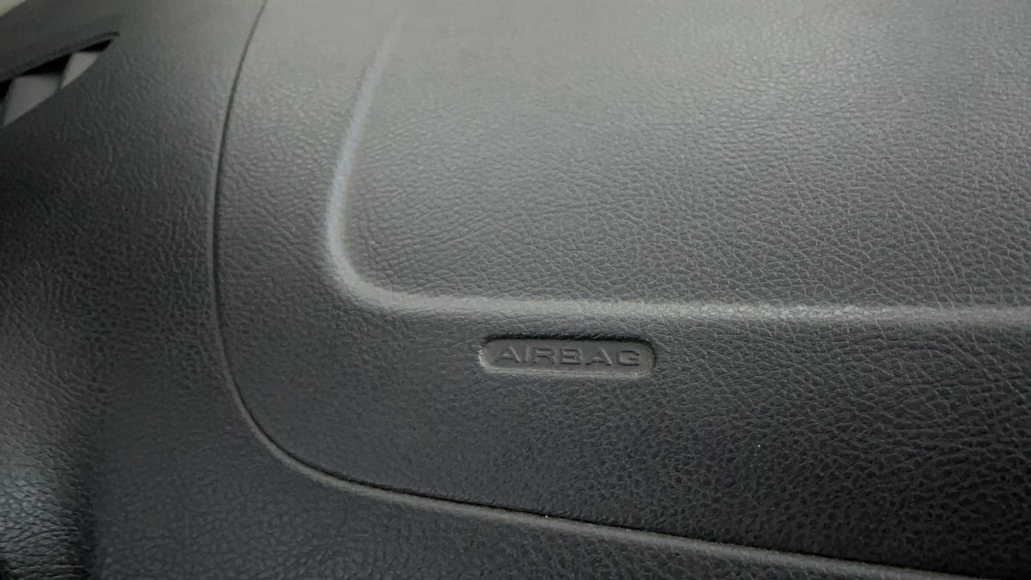 Used 2015 Ford Figo Trend 1.2 Ti-VCT Petrol Manual top_features Airbags
