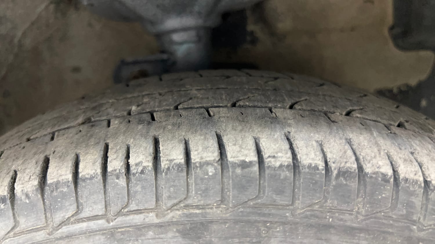 Used 2013 Maruti Suzuki A-Star VXI Petrol Manual tyres RIGHT FRONT TYRE TREAD VIEW