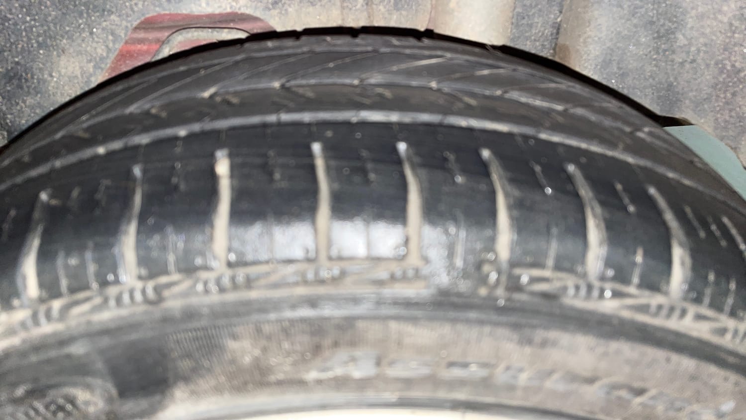 Used 2016 Ford Figo Trend 1.2 Ti-VCT Petrol Manual tyres LEFT REAR TYRE TREAD VIEW