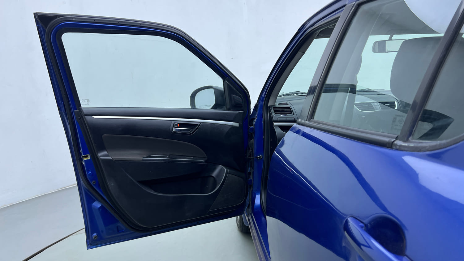 Used 2012 Maruti Suzuki Swift ZDi Diesel Manual interior LEFT FRONT DOOR OPEN VIEW