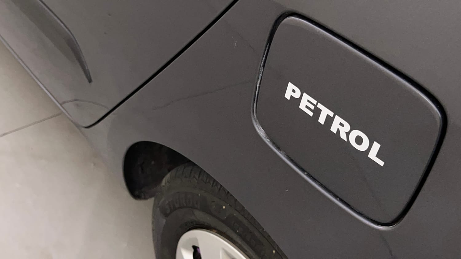 Used 2011 Hyundai i10 Magna 1.2 Kappa2 Petrol Manual dents MINOR SCRATCH