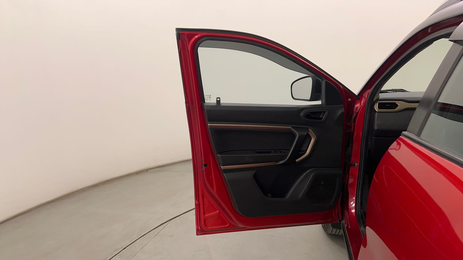 Used 2022 Renault Kiger RXT (O) MT Dual Tone Petrol Manual interior LEFT FRONT DOOR OPEN VIEW