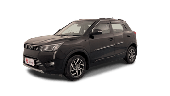 Used 2022 Mahindra XUV 300 W8 (O) 1.2 Petrol Petrol Manual Image