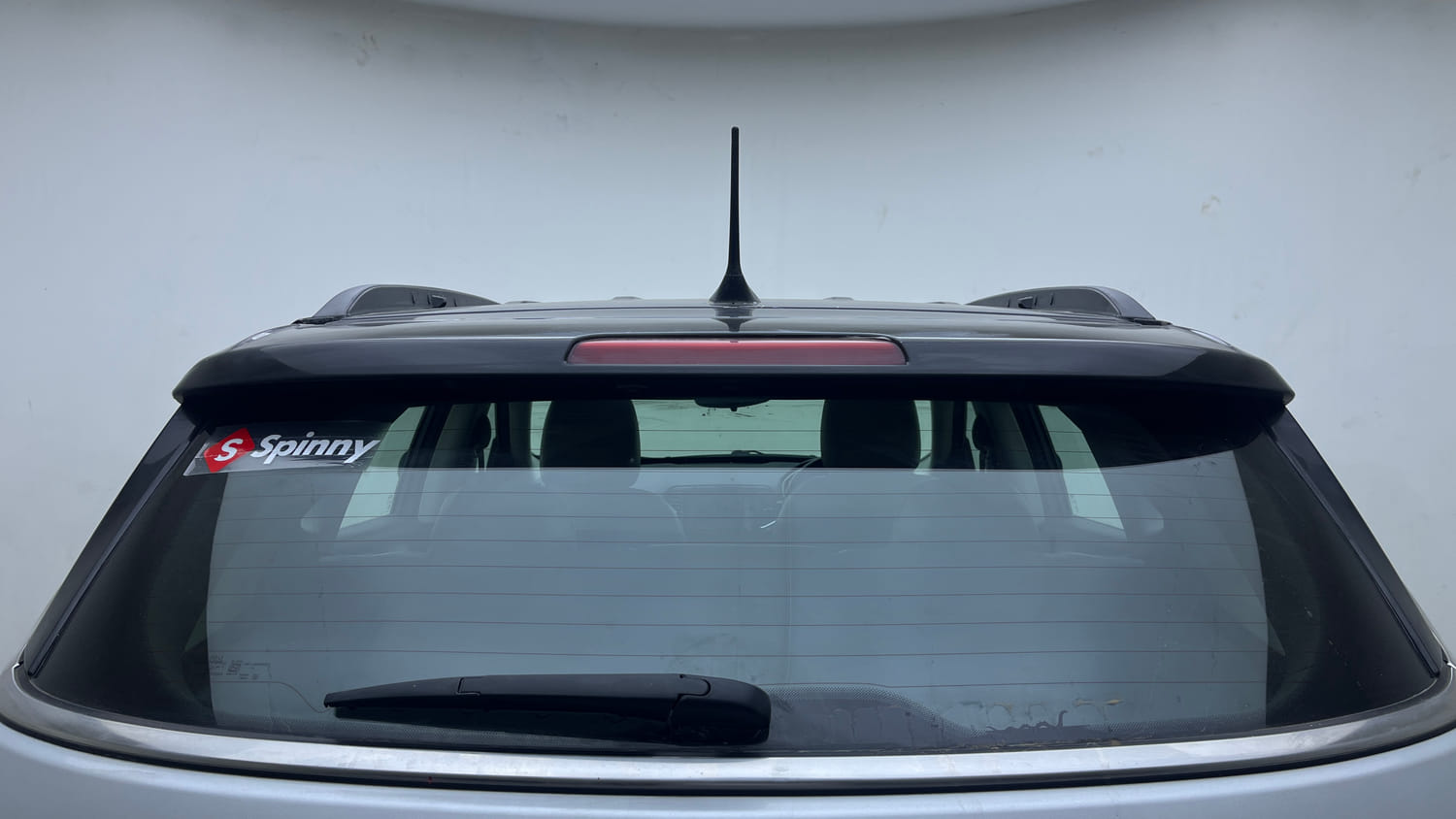 Used 2018 Jeep Compass Limited (O) 2.0 Diesel Diesel Manual exterior BACK WINDSHIELD VIEW