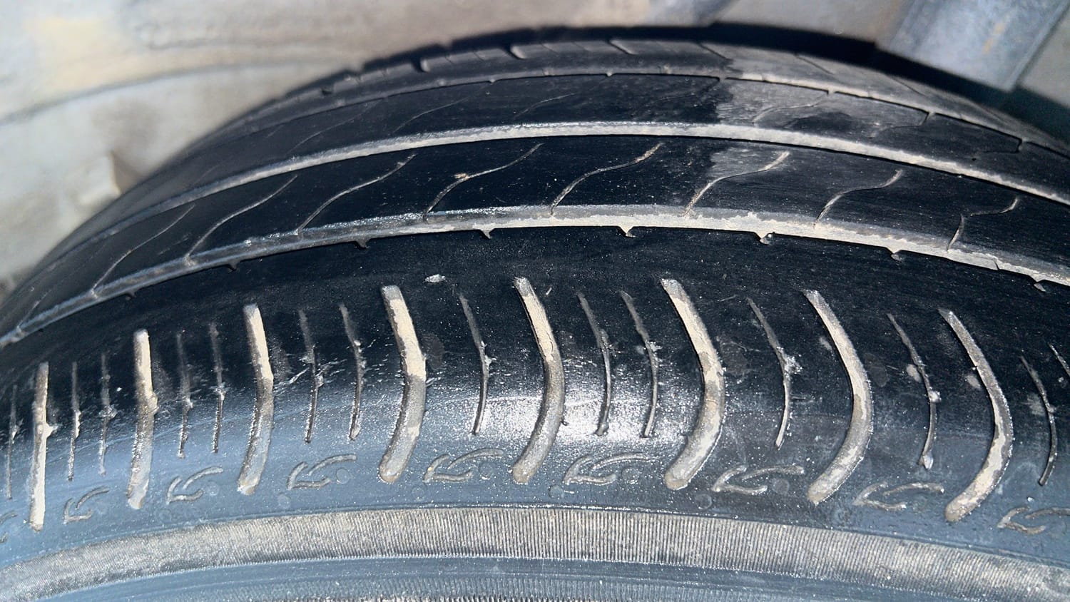 Used 2020 Honda Amaze 1.2 S CVT Petrol Petrol Automatic tyres LEFT REAR TYRE TREAD VIEW