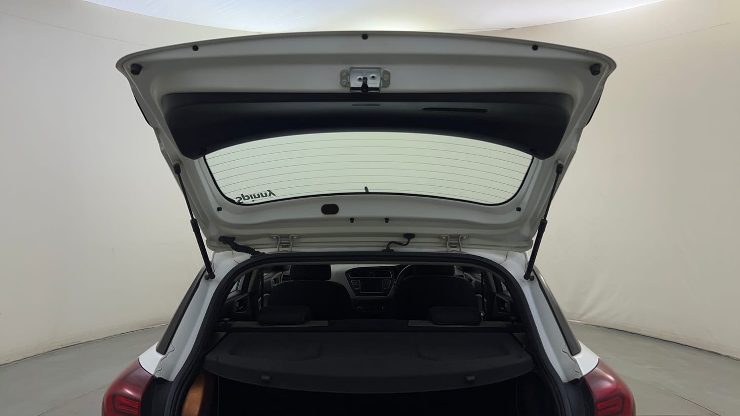 Used 2019 Hyundai Elite i20 Asta 1.2 (O) Petrol Manual interior DICKY DOOR OPEN VIEW