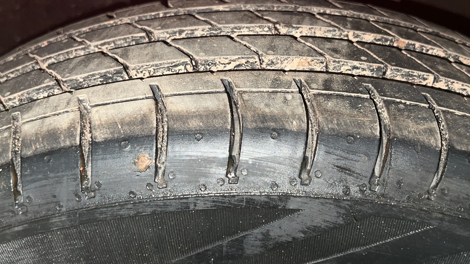 Used 2017 Maruti Suzuki Celerio VXi Petrol Manual tyres LEFT FRONT TYRE TREAD VIEW