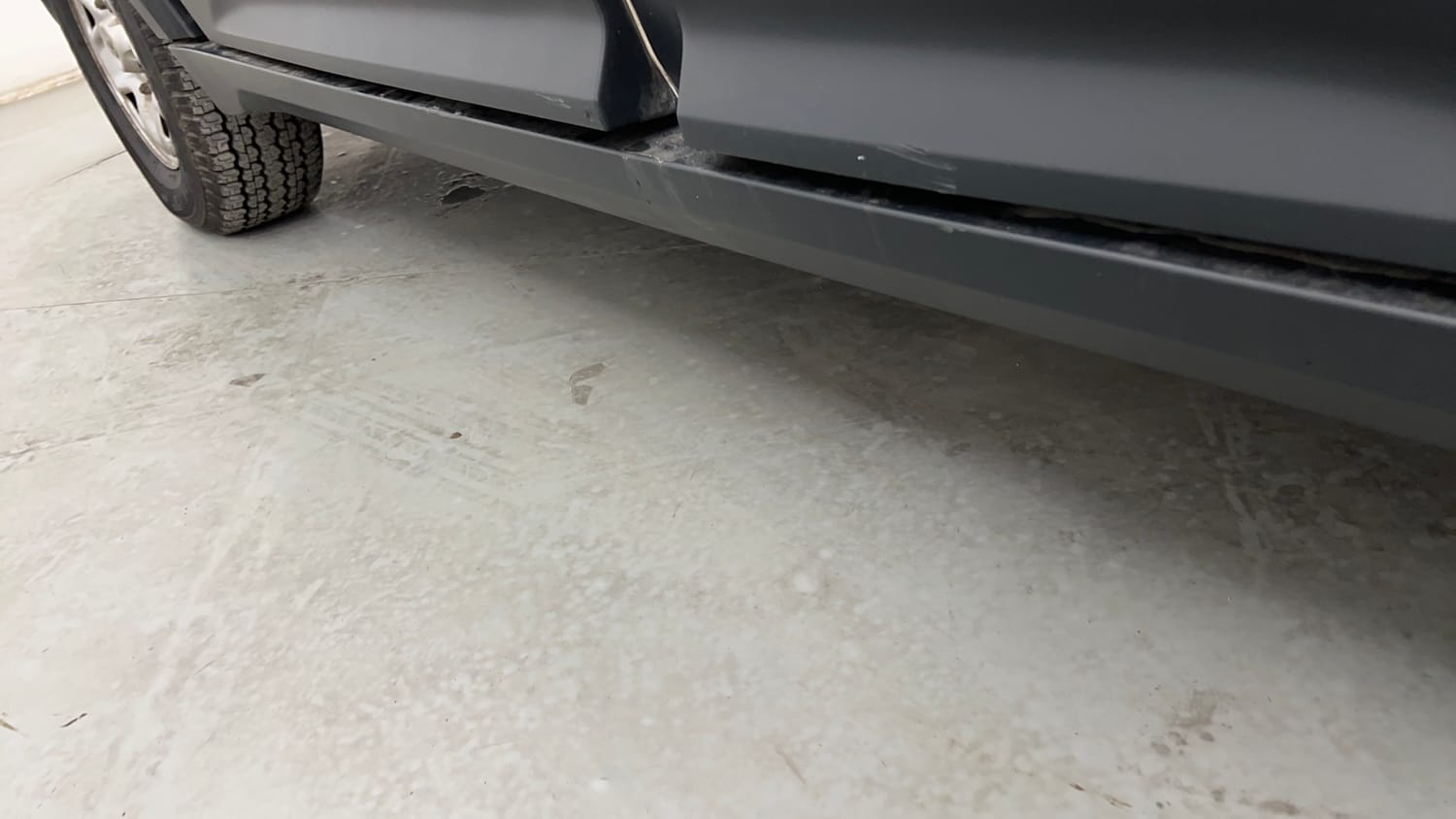 Used 2018 Tata Hexa XE 4x2 7 STR Diesel Manual dents MINOR SCRATCH