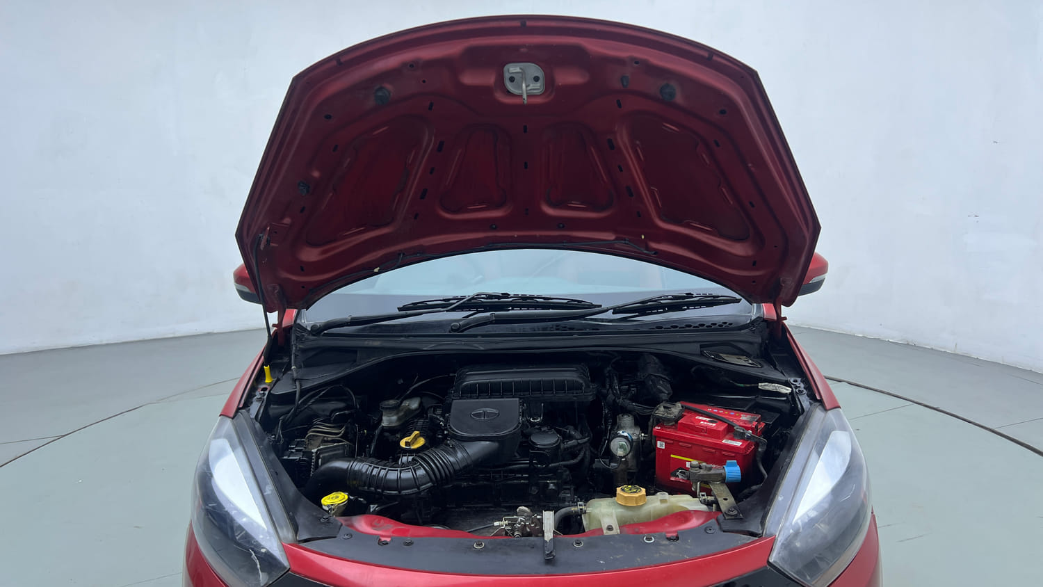 Used 2019 Tata Tiago XZ+ Petrol+cng(outside fitted) Cng Manual engine ENGINE & BONNET OPEN FRONT VIEW