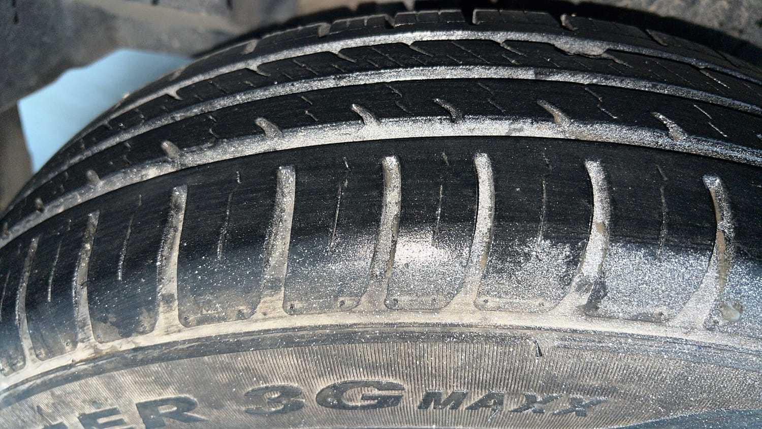 Used 2020 Maruti Suzuki Dzire VXi Petrol Manual tyres RIGHT REAR TYRE TREAD VIEW