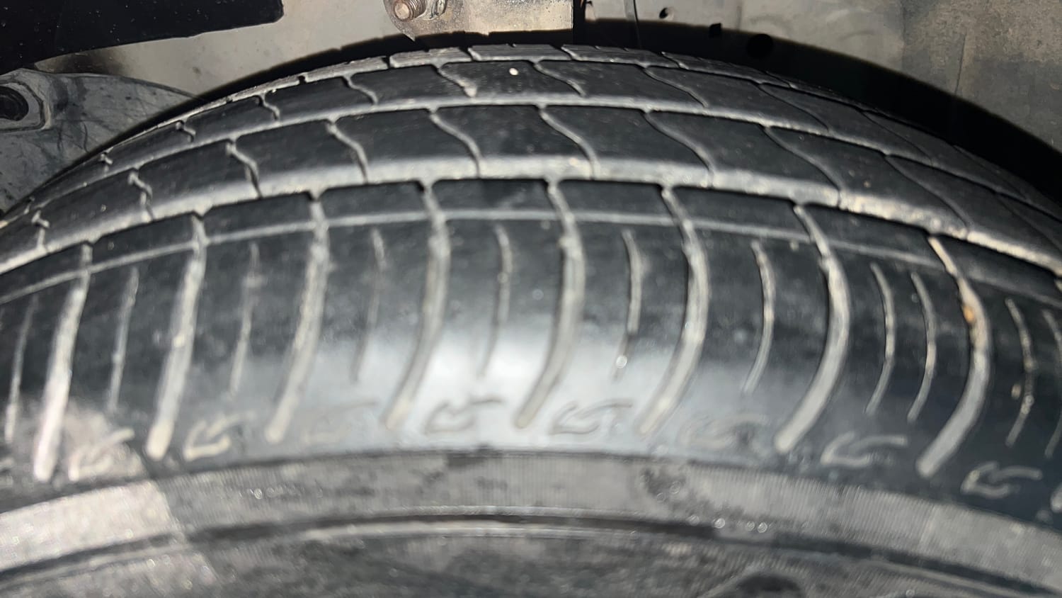 Used 2014 Honda Amaze 1.2 S i-VTEC Petrol Manual tyres LEFT FRONT TYRE TREAD VIEW