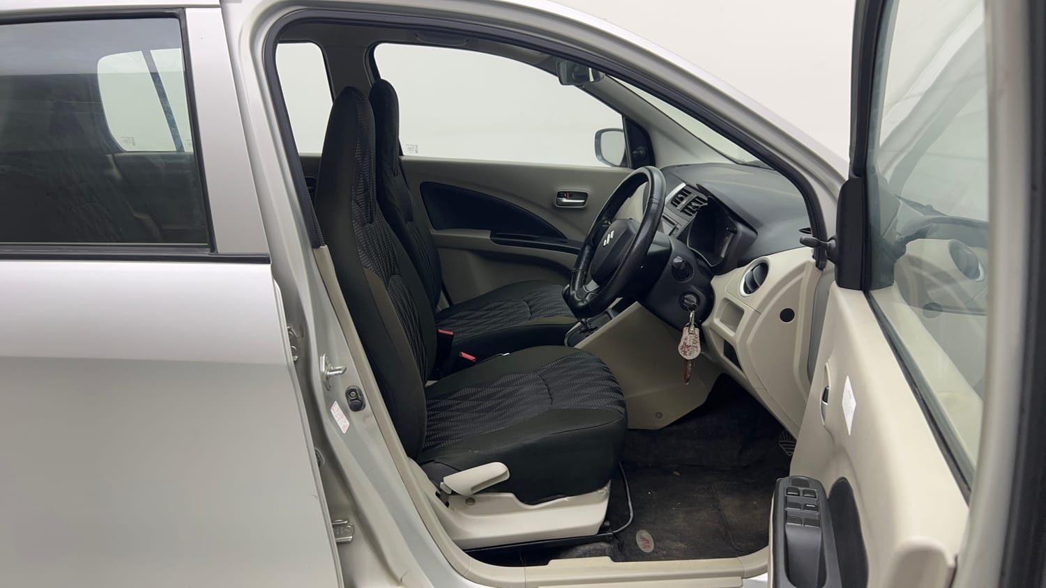 Used 2014 Maruti Suzuki Celerio VXi AMT Petrol Automatic interior RIGHT SIDE FRONT DOOR CABIN VIEW