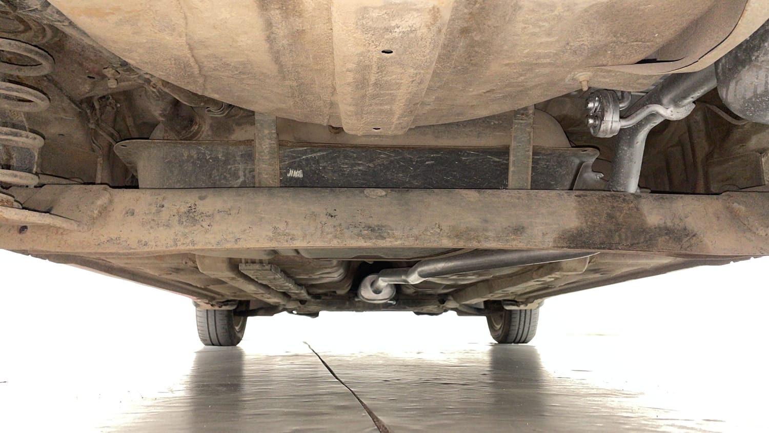 Used 2014 Hyundai Grand i10 Asta AT 1.2 Kappa VTVT Petrol Automatic extra REAR UNDERBODY VIEW (TAKEN FROM REAR)
