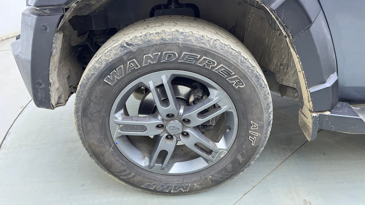 Used 2021 mahindra Thar LX Hard Top Diesel AT 4WD Diesel Automatic tyres LEFT FRONT TYRE RIM VIEW