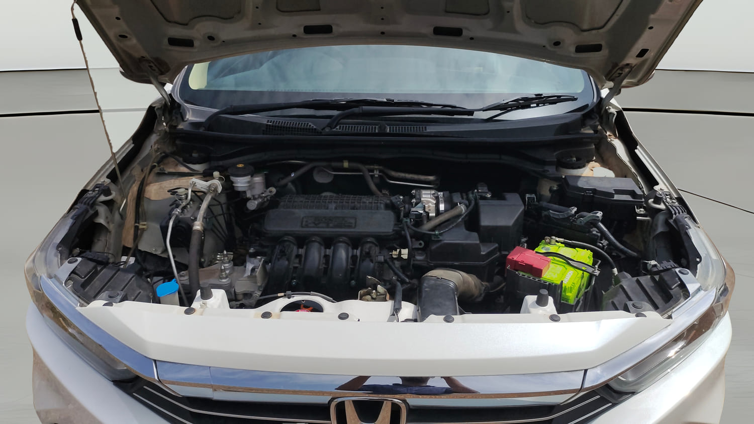 Used 2022 Honda Amaze VX CVT 1.2 Petrol Petrol Automatic engine ENGINE & BONNET OPEN FRONT VIEW