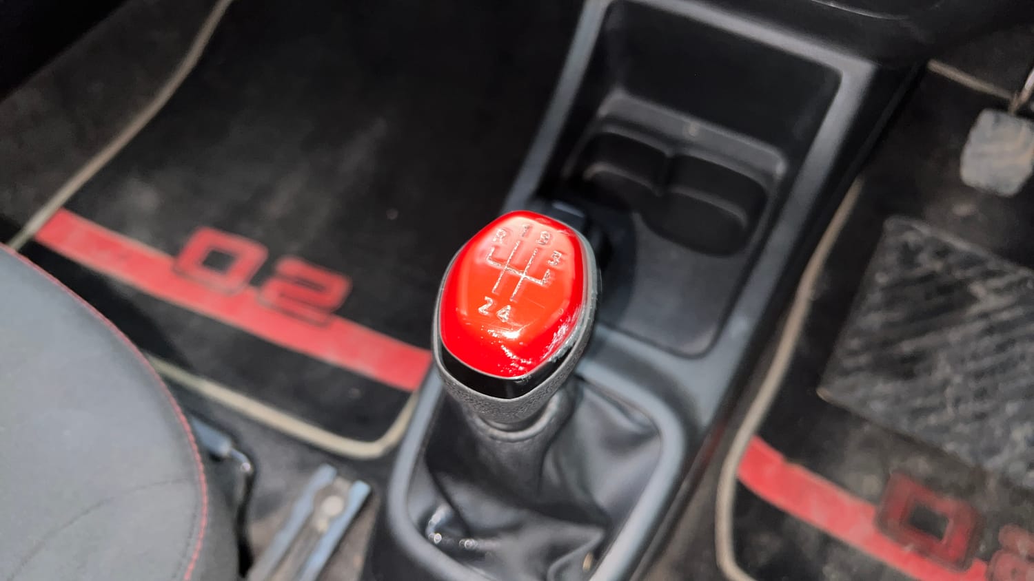 Used 2018 renault Kwid 1.0 RXL Anniversary Edition Petrol Manual interior GEAR  KNOB VIEW