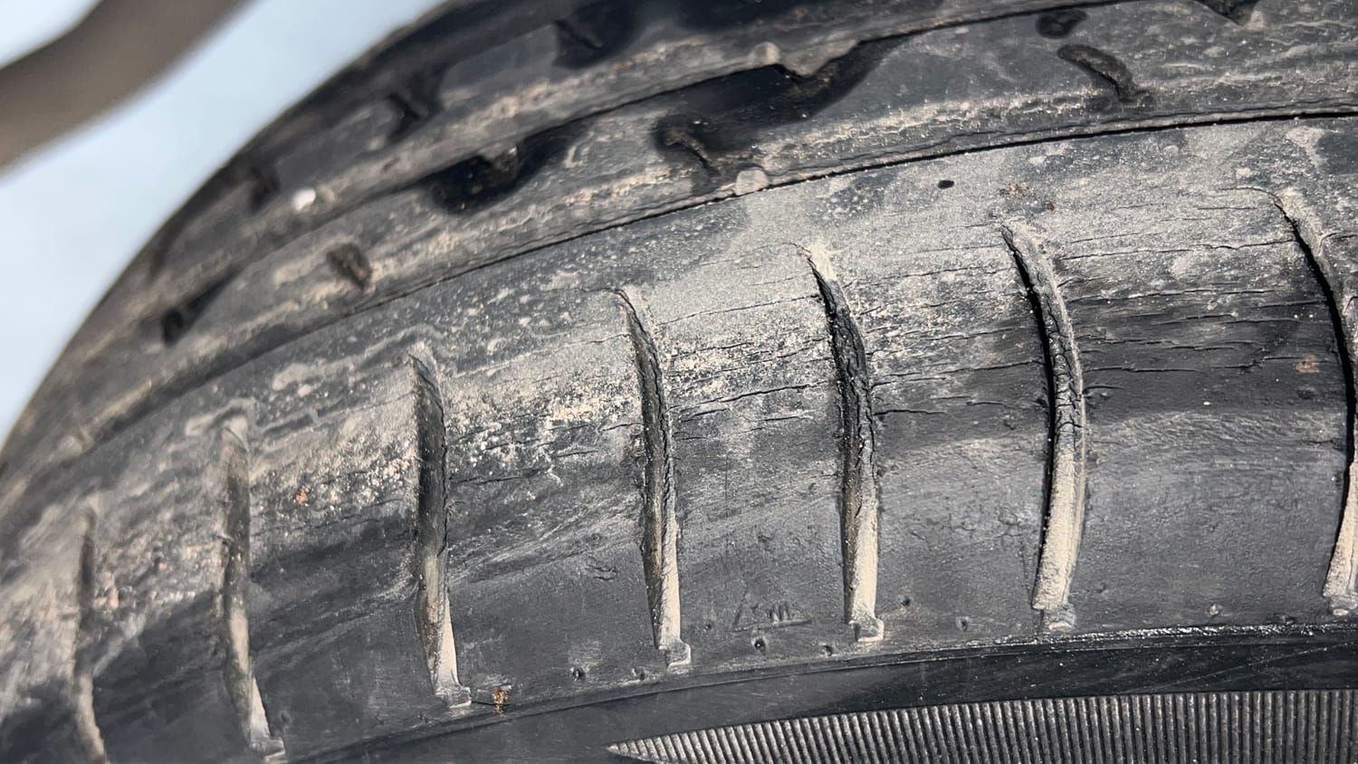Used 2015 Maruti Suzuki Alto K10 VXi Petrol Manual tyres RIGHT REAR TYRE TREAD VIEW