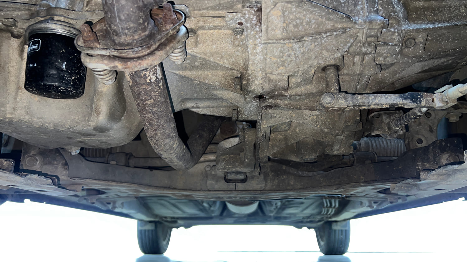 Used 2017 Maruti Suzuki Baleno Alpha 1.2 Petrol Manual extra FRONT LEFT UNDERBODY VIEW