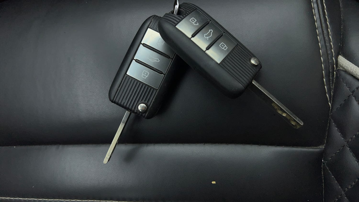 Used 2023 MG Motors Astor Super EX 1.5 MT Petrol Manual extra CAR KEY VIEW
