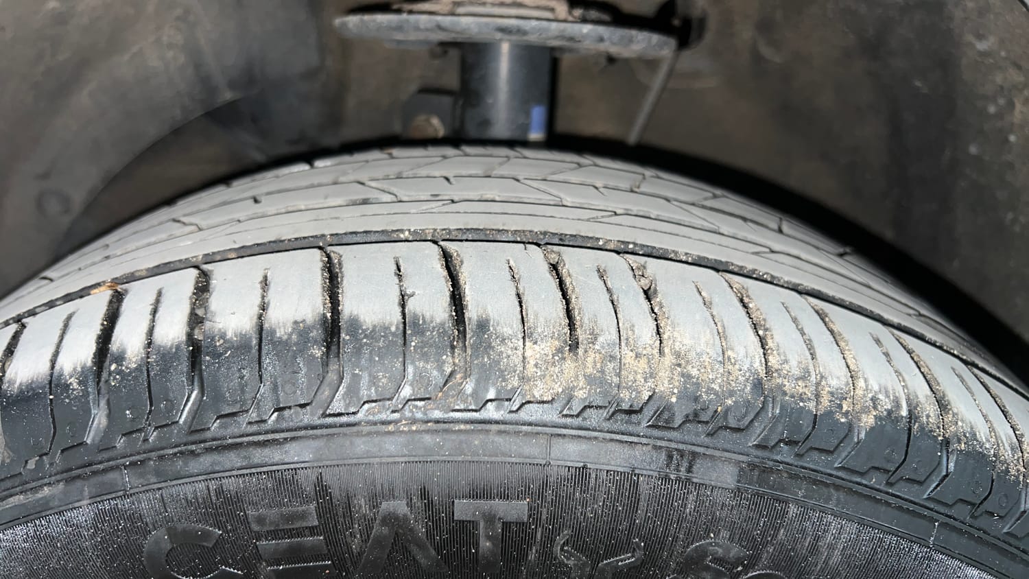 Used 2016 Maruti Suzuki Baleno Zeta 1.2 Petrol Manual tyres LEFT FRONT TYRE TREAD VIEW