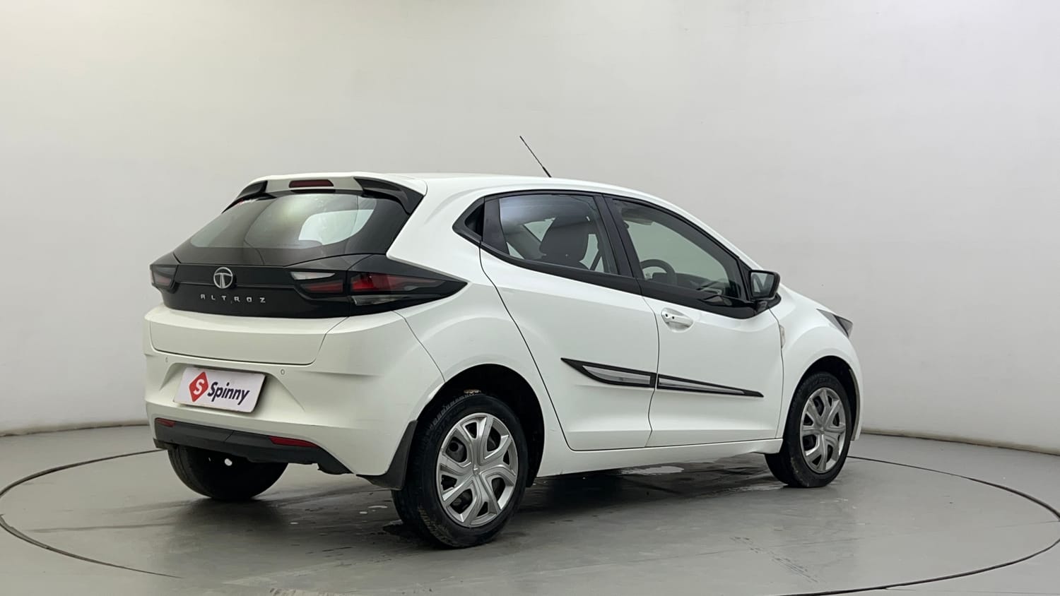 Used 2022 Tata Altroz XT Petrol Petrol Manual exterior RIGHT REAR CORNER VIEW