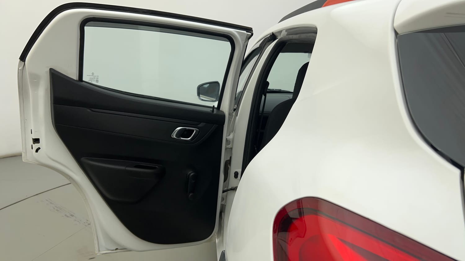 Used 2018 Renault Kwid RXT (O) 1.0 SCE Edition Petrol Manual interior LEFT REAR DOOR OPEN VIEW
