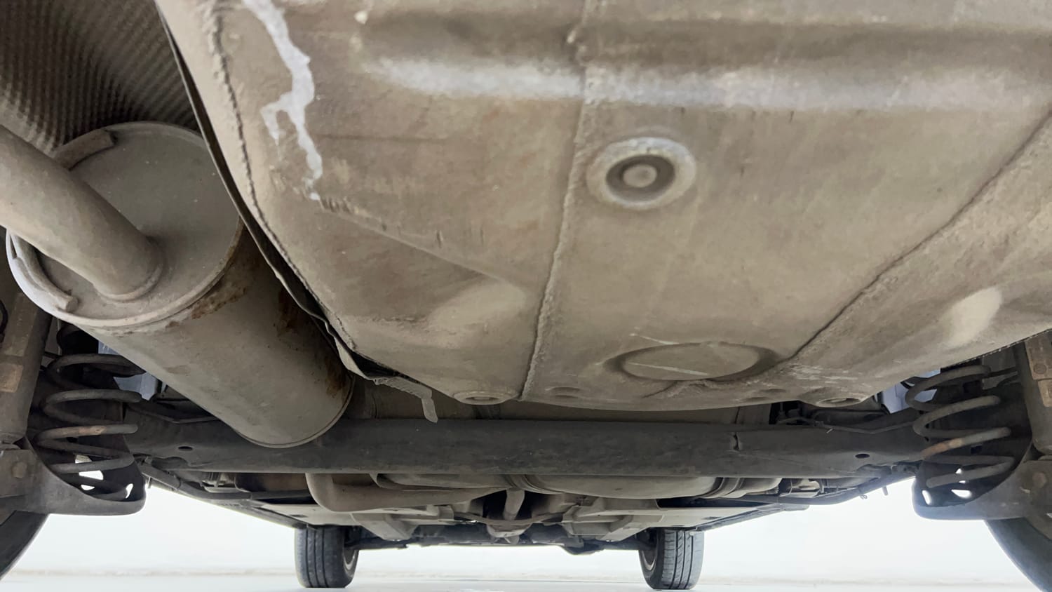 Used 2016 Volkswagen Vento Highline 1.2 (P) AT Petrol Automatic extra REAR UNDERBODY VIEW (TAKEN FROM REAR)