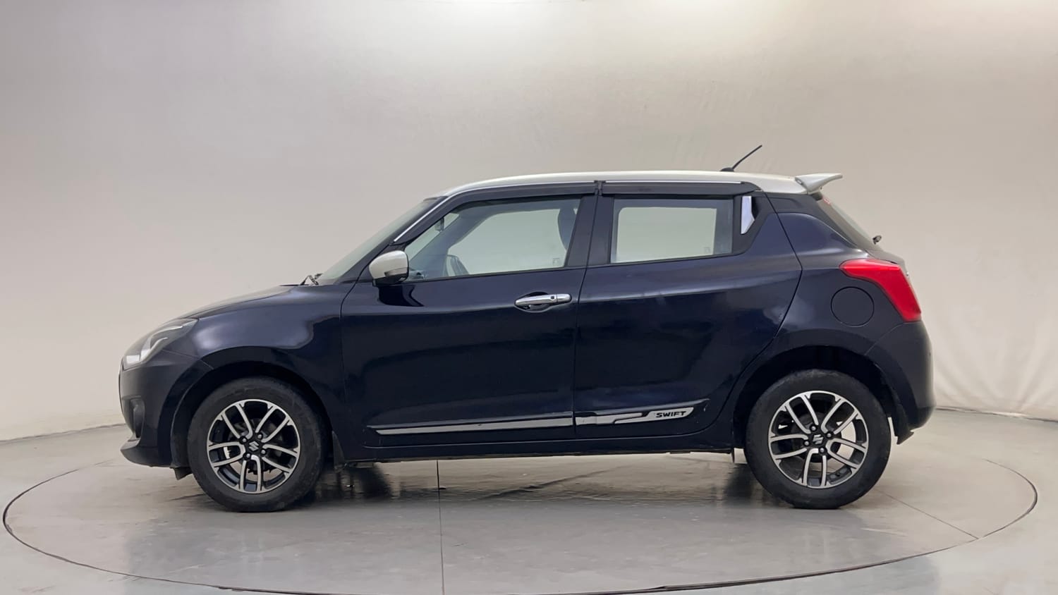 Used 2018 Maruti Suzuki Swift ZXi AMT Petrol Automatic exterior LEFT SIDE VIEW