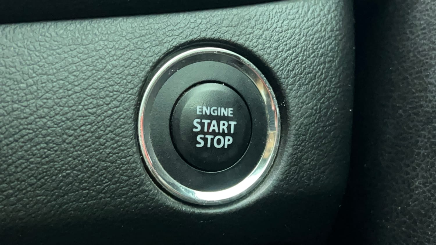 Used 2020 Toyota Glanza V CVT Petrol Automatic top_features Keyless start