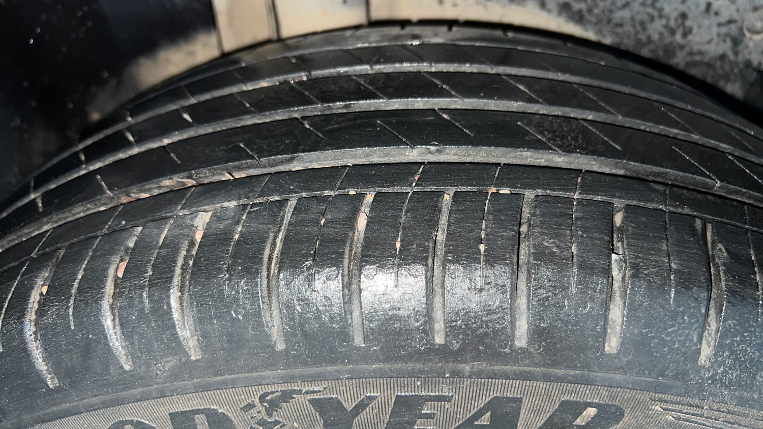 Used 2021 MG Motors Hector Sharp 1.5 Petrol Turbo DCT Petrol Automatic tyres RIGHT REAR TYRE TREAD VIEW
