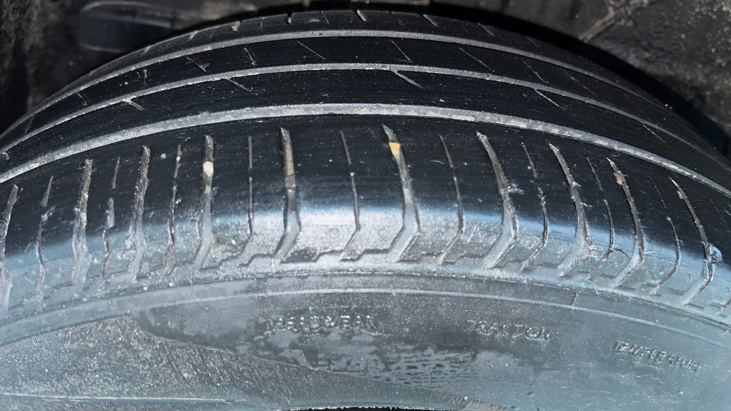 Used 2023 Tata Punch Adventure RHYTHM PACK MT Petrol + CNG (Outside Fitted) Cng Manual tyres RIGHT REAR TYRE TREAD VIEW