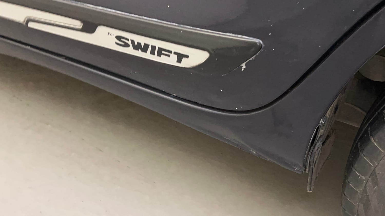 Used 2018 Maruti Suzuki Swift ZXi AMT Petrol Automatic dents MINOR SCRATCH