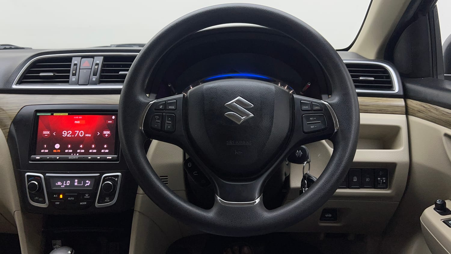 Used 2018 Maruti Suzuki Ciaz Delta Hybrid 1.5 AT Petrol Automatic interior STEERING VIEW