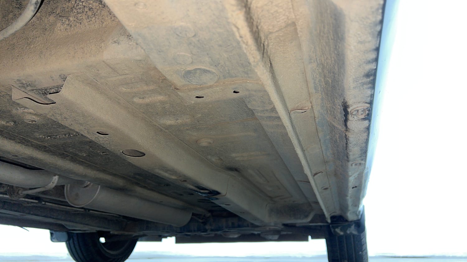 Used 2023 Tata Altroz XT 1.2 Cng(o/s fitted) Cng Manual extra REAR RIGHT UNDERBODY VIEW