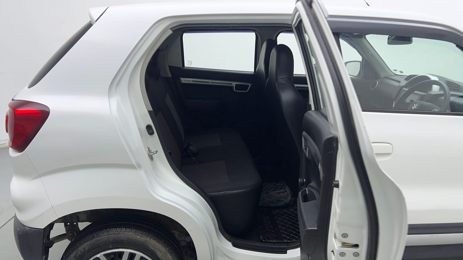 Used 2021 Maruti Suzuki S-Presso VXi Plus Petrol Manual interior RIGHT SIDE REAR DOOR CABIN VIEW