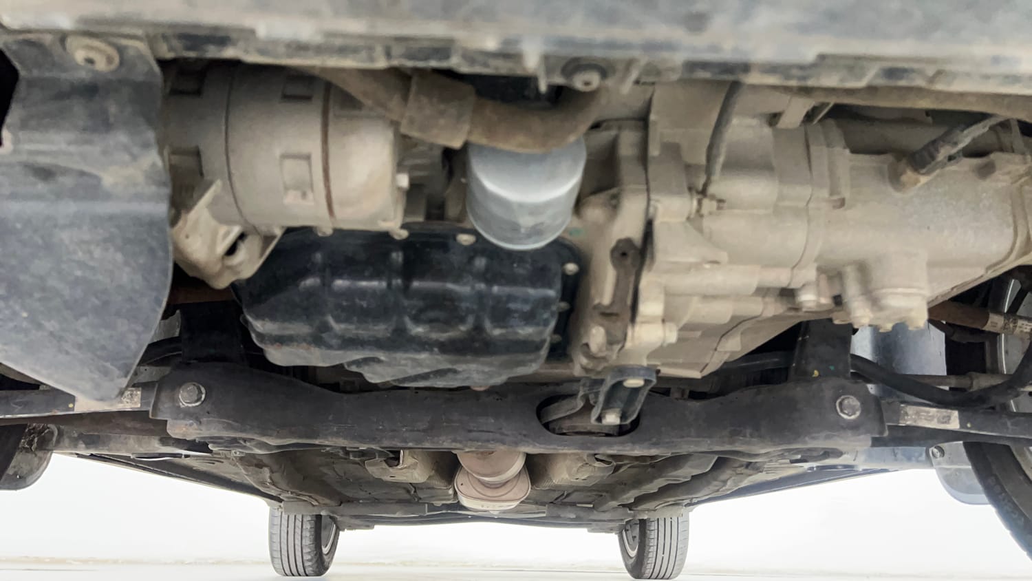 Used 2025 Volkswagen Taigun Highline 1.0 TSI MT Petrol Manual extra FRONT LEFT UNDERBODY VIEW