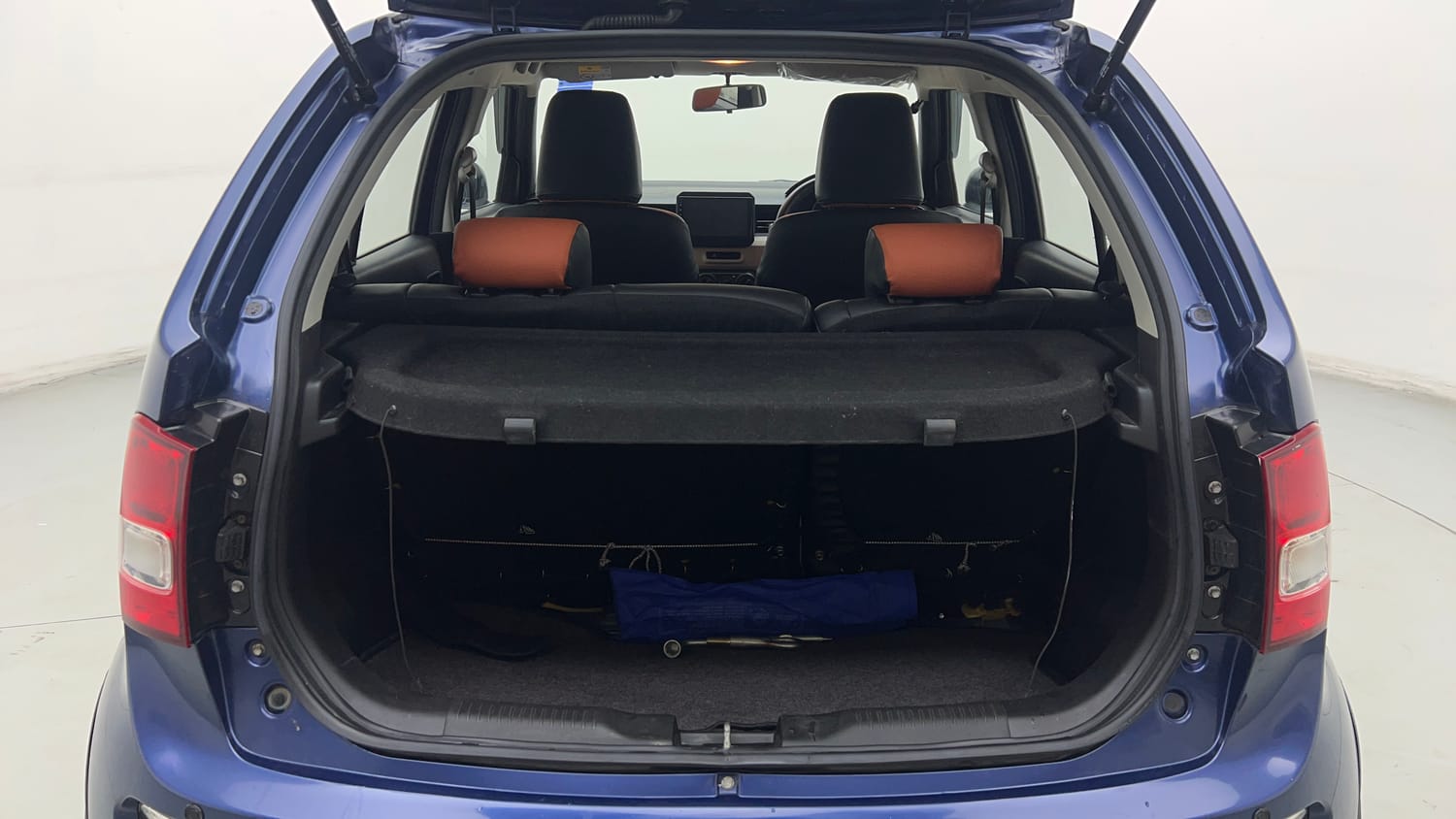 Used 2019 Maruti Suzuki Ignis Delta 1.2 MT Petrol Manual interior DICKY INSIDE VIEW