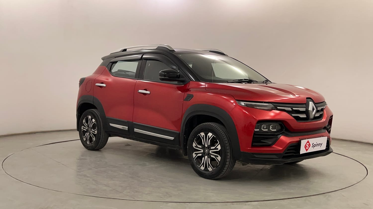 Used 2022 Renault Kiger RXT (O) MT Dual Tone Petrol Manual exterior RIGHT FRONT CORNER VIEW