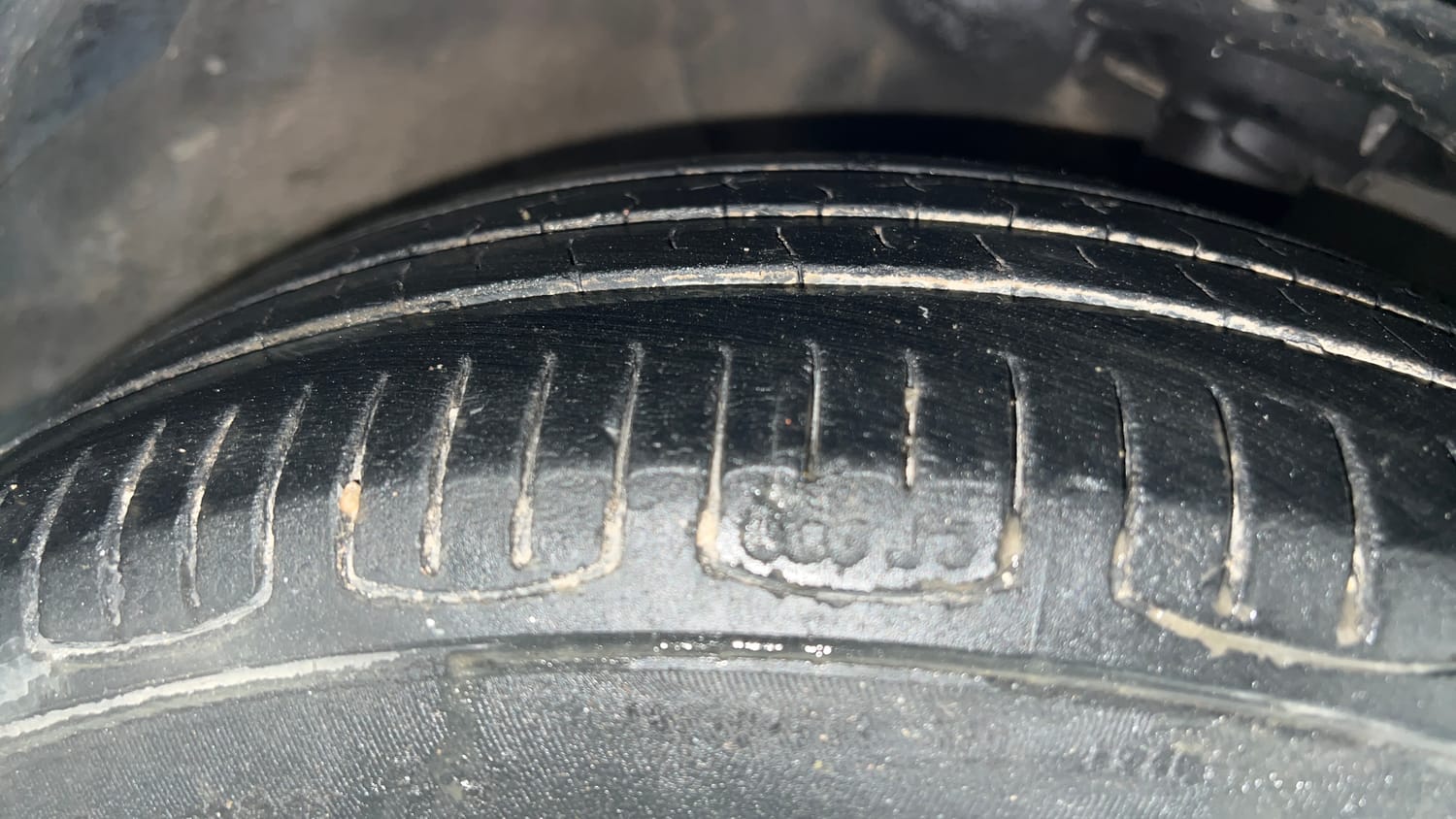 Used 2017 Hyundai Grand i10 Magna U2 1.2 CRDi Diesel Manual tyres RIGHT FRONT TYRE TREAD VIEW