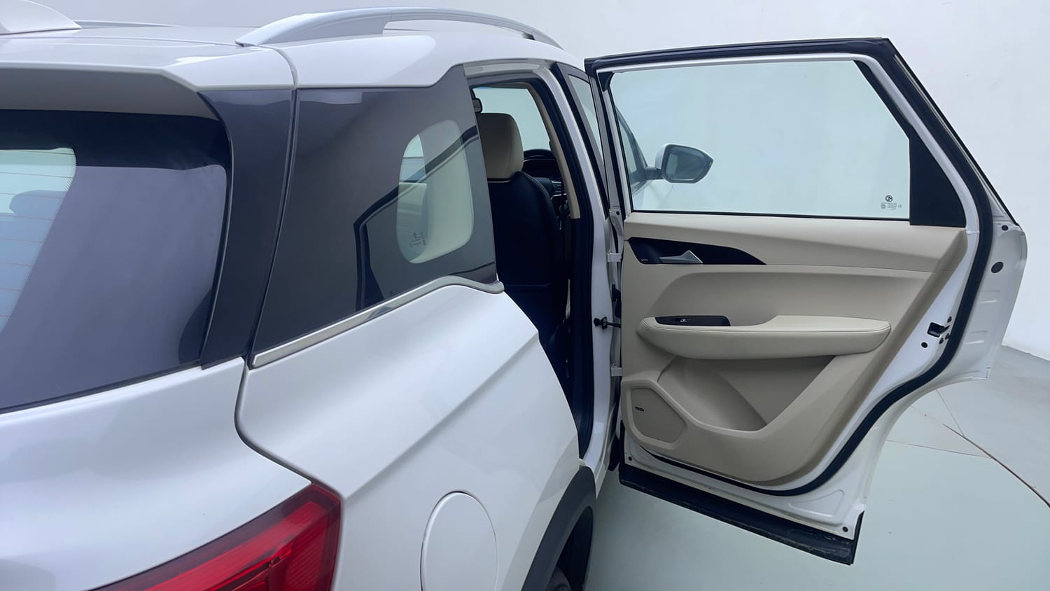 Used 2022 MG Motors Hector Sharp 1.5 Petrol CVT Petrol Automatic interior RIGHT REAR DOOR OPEN VIEW