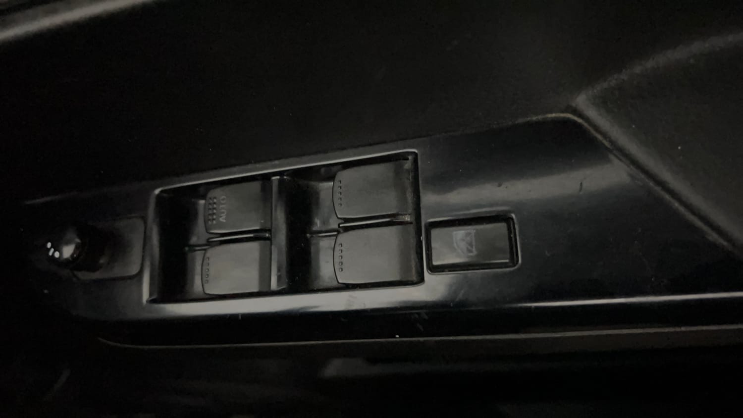 Used 2018 Maruti Suzuki Wagon R 1.0 VXI AMT Petrol Automatic top_features Power windows
