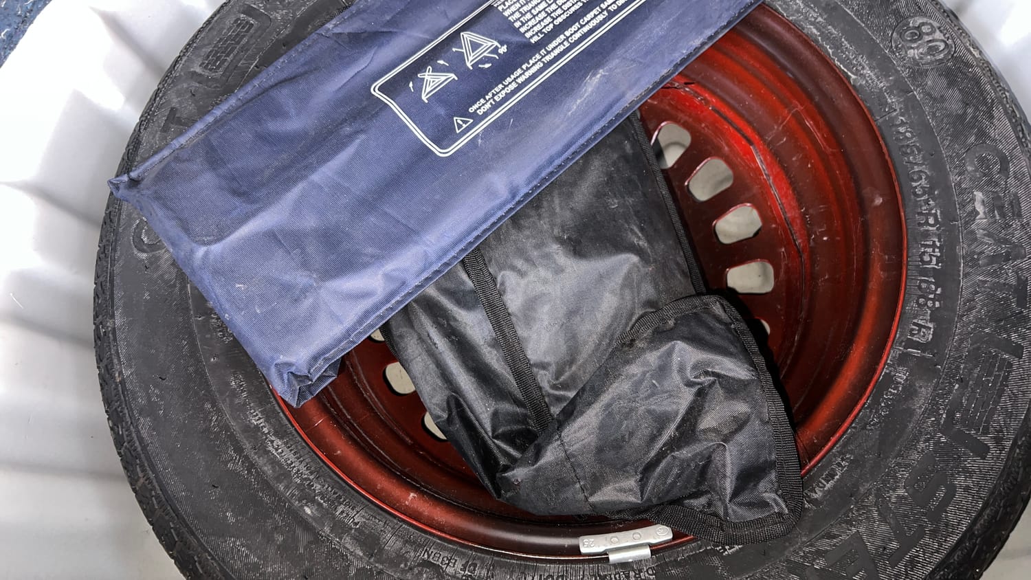 Used 2021 Nissan Magnite XL Petrol Manual tyres SPARE TYRE VIEW