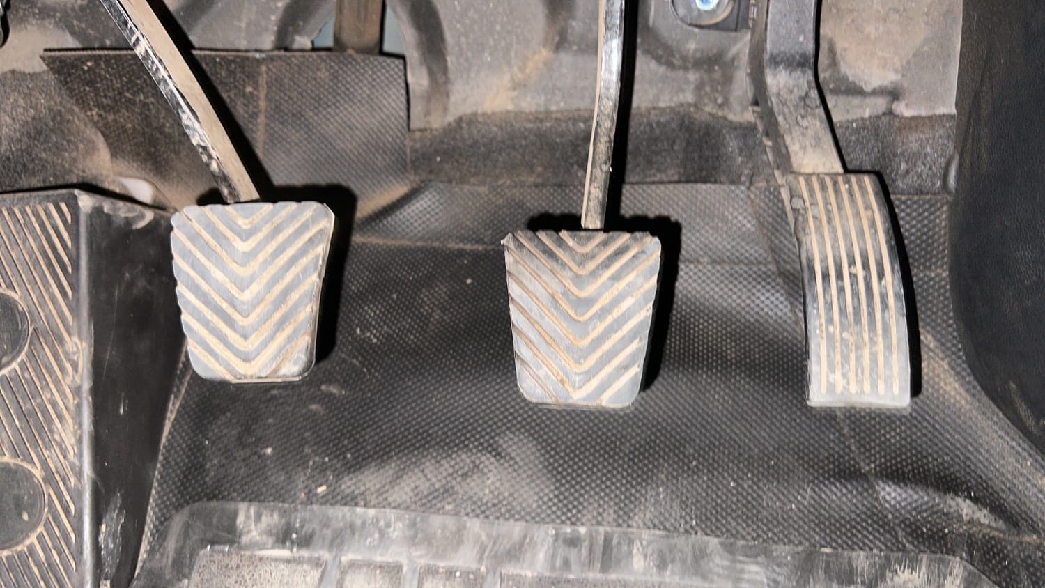 Used 2015 Hyundai Elite i20 Asta 1.2 Petrol Manual interior PEDALS VIEW