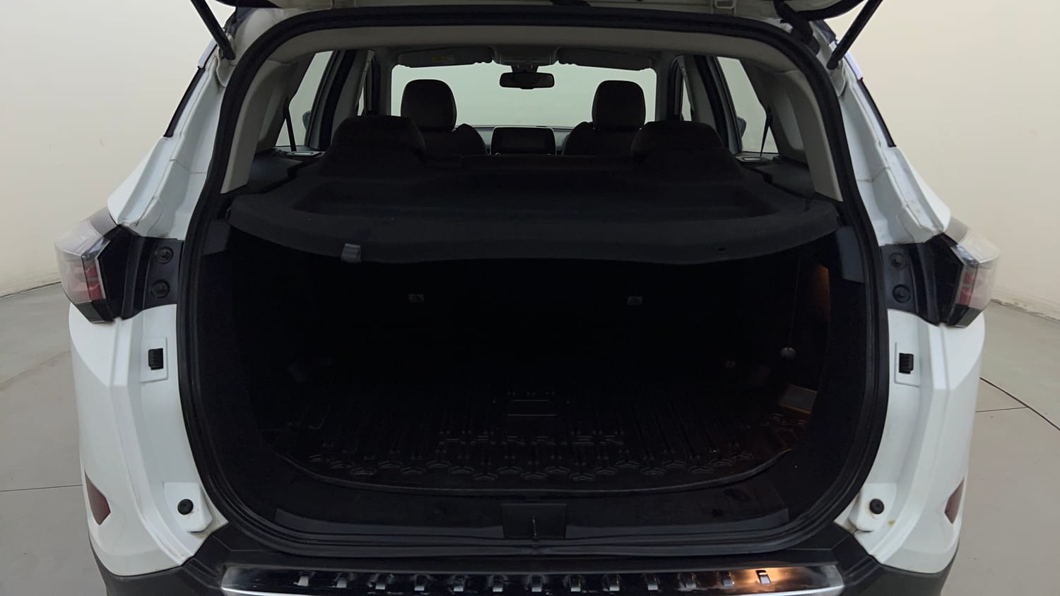 Used 2021 Tata Harrier XZA Plus Dual Tone Diesel Automatic interior DICKY INSIDE VIEW