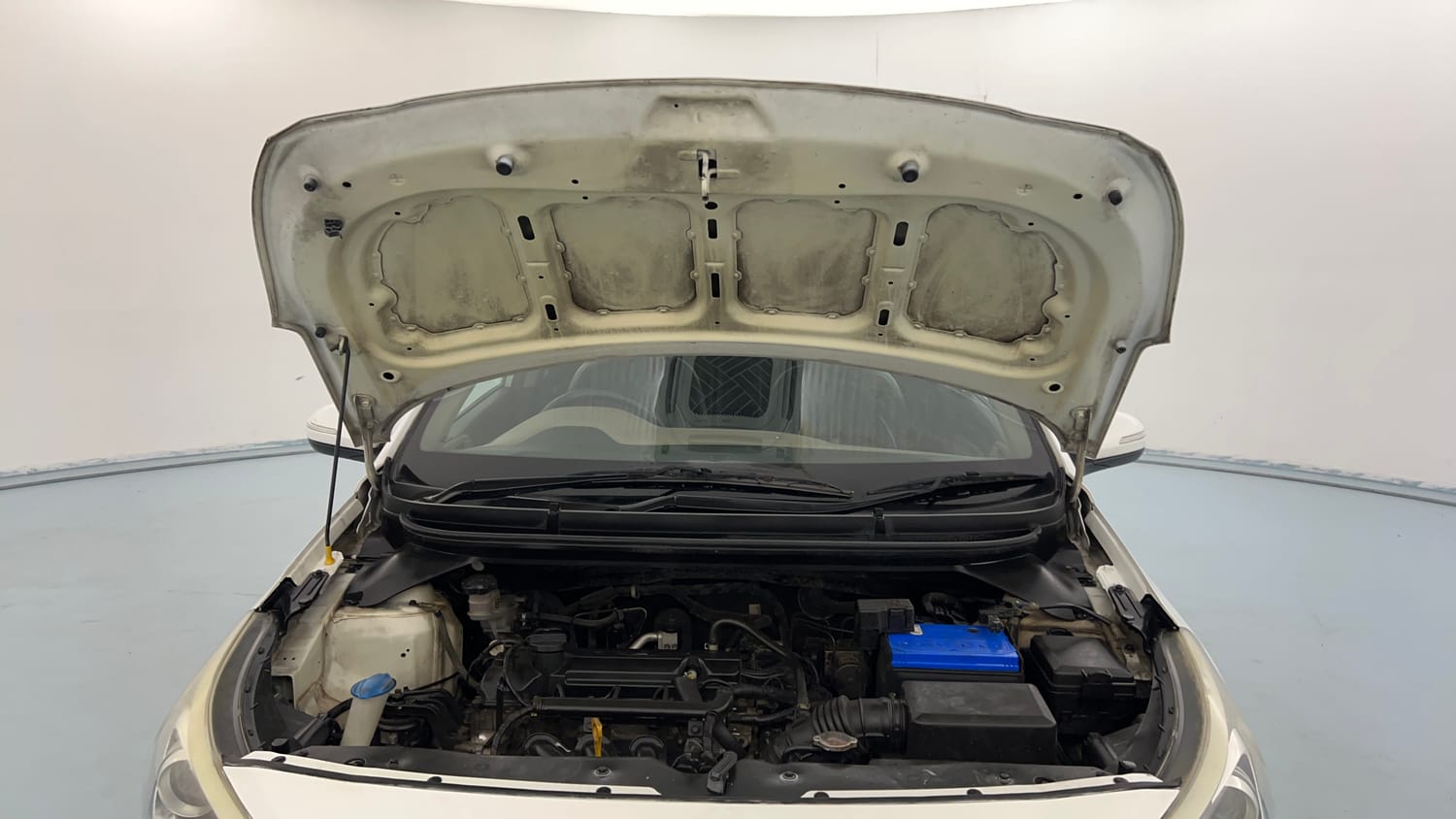 Used 2016 Hyundai Elite i20 Asta 1.2 Petrol Manual engine ENGINE & BONNET OPEN FRONT VIEW