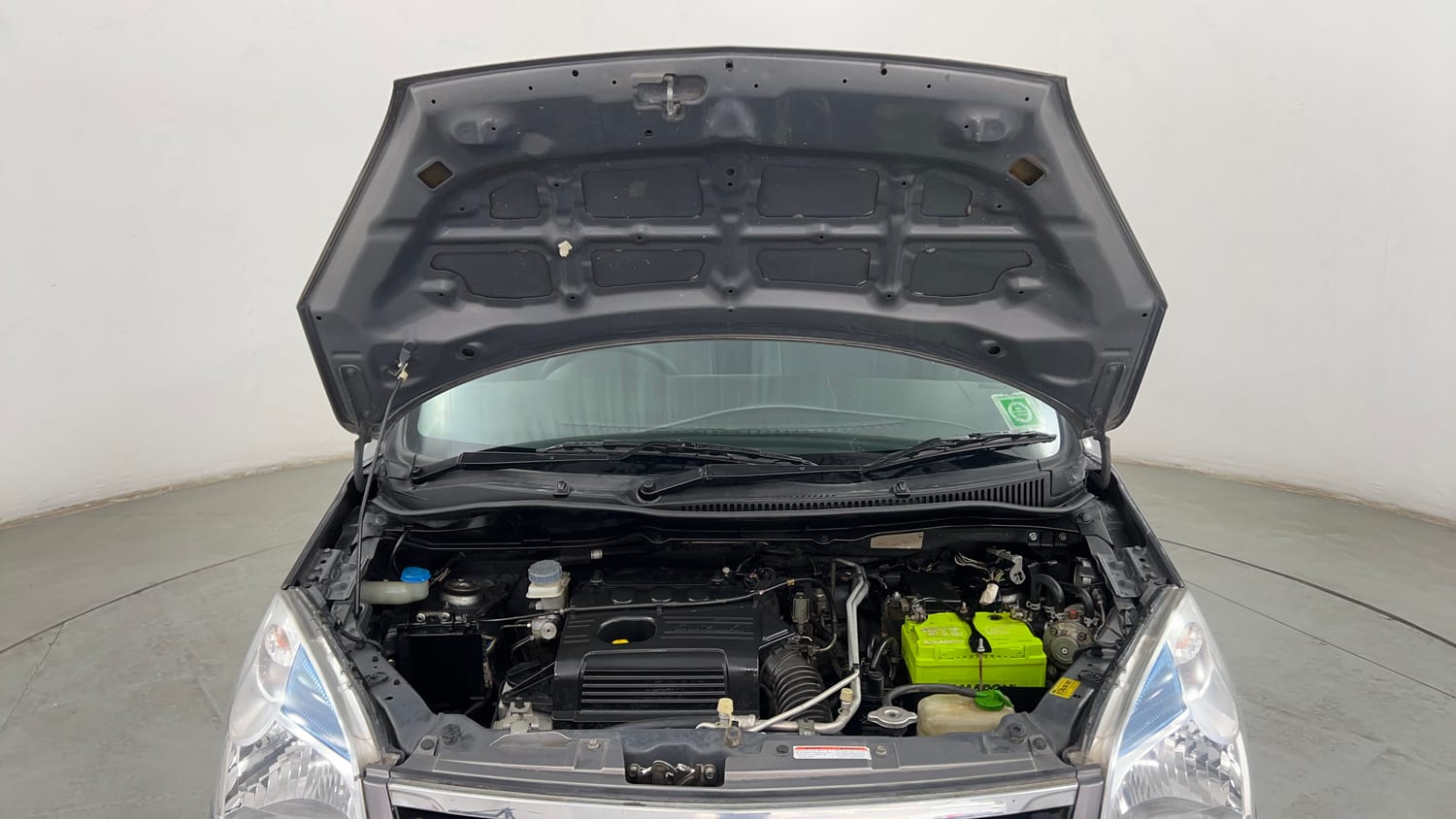 Used 2014 Maruti Suzuki Wagon R LXI CNG Cng Manual engine ENGINE & BONNET OPEN FRONT VIEW