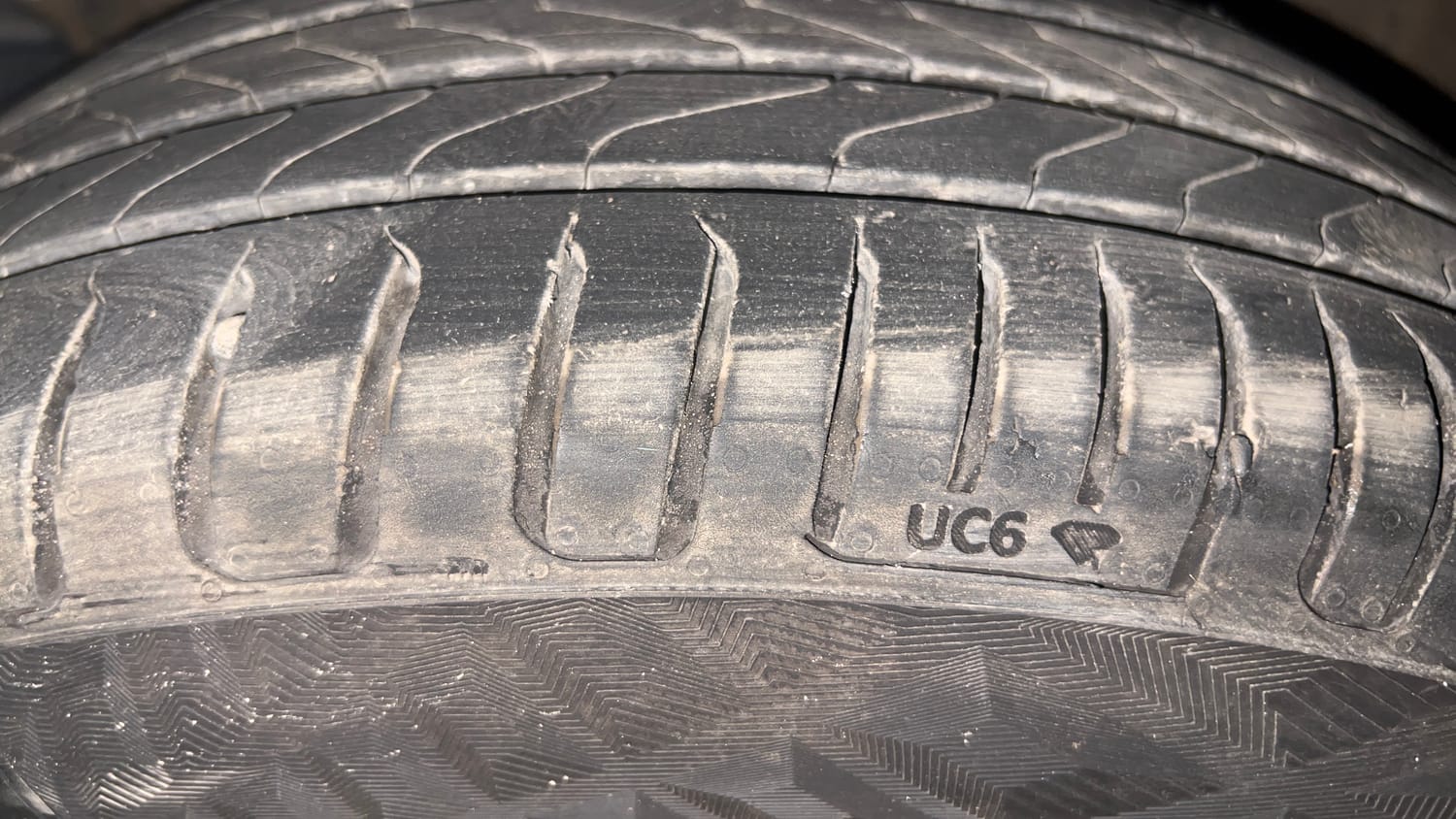 Used 2019 kia Seltos GTX Plus DCT 1.4 Petrol Automatic tyres LEFT FRONT TYRE TREAD VIEW